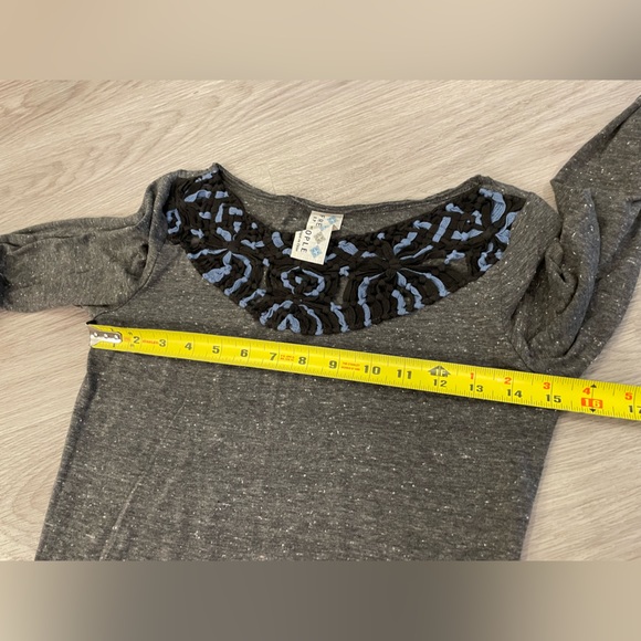 Unique FREE PEOPLE Grey Heathered Dress with Crochet Neckline & asymmetrical hem - Picture 11 of 14